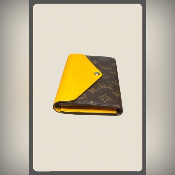 Louis Vuitton Marie Roulon Monogram Epi  Wallet - Picture 3 of 8